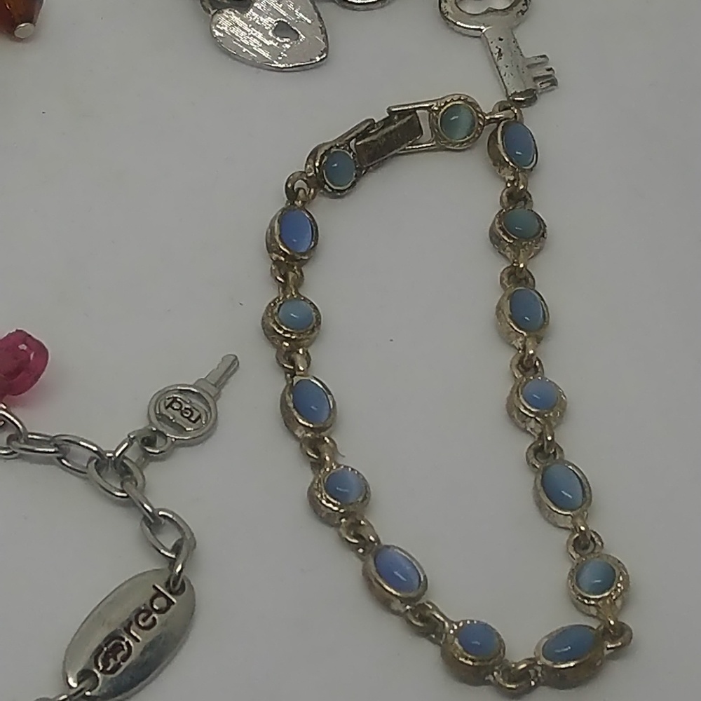 Five bracelets - Picture 5 of 6